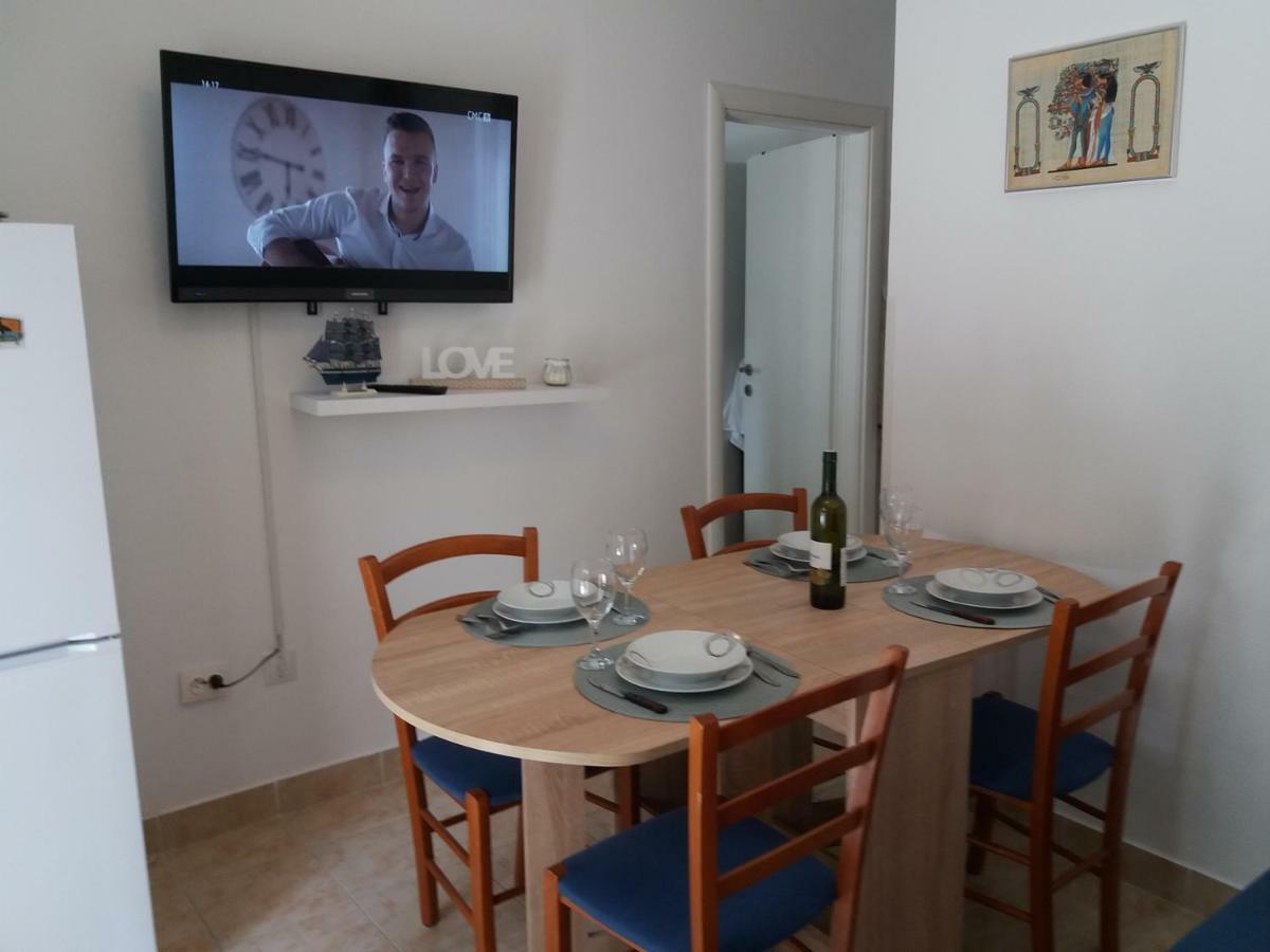 Apartment Fortuna Nečujam Esterno foto